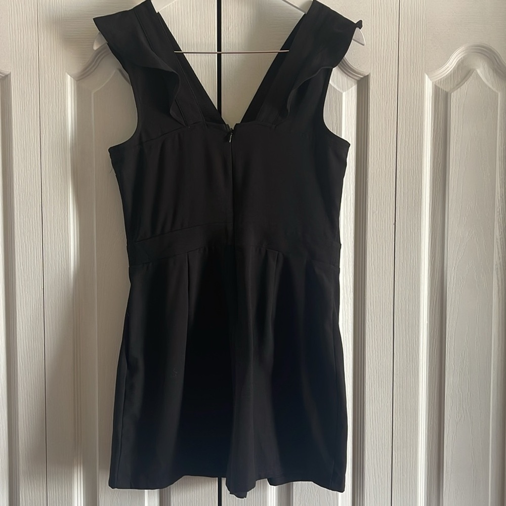 Bar III Shorts Romper Size 8 - Picture 5 of 7